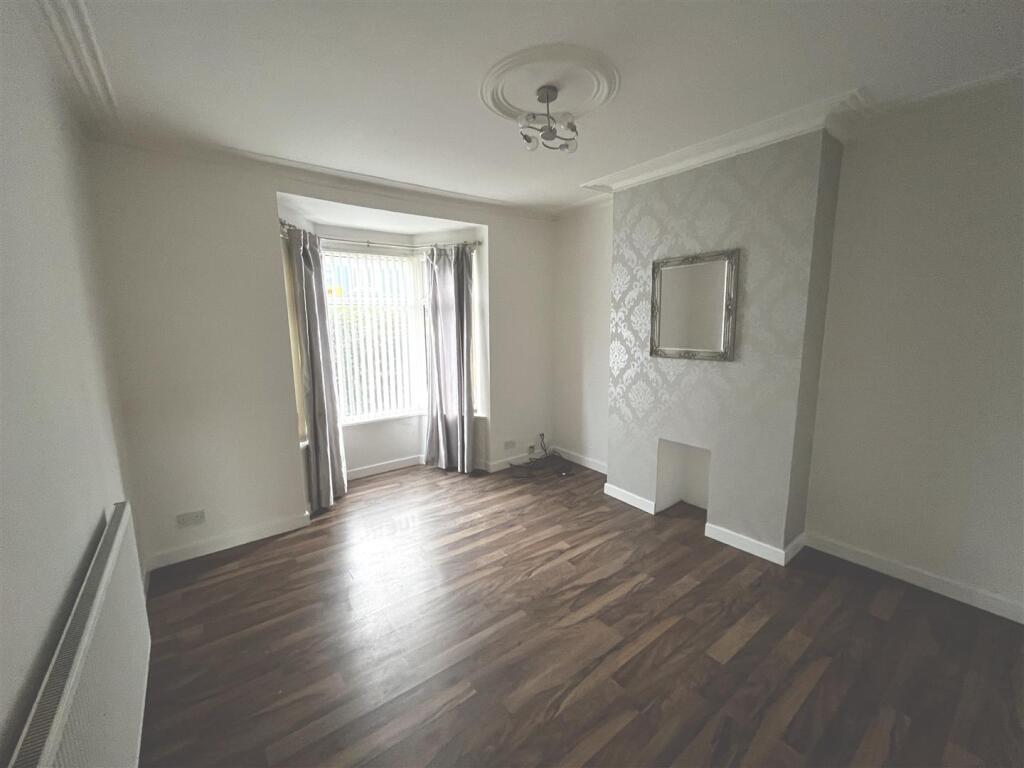 Living Room.JPG