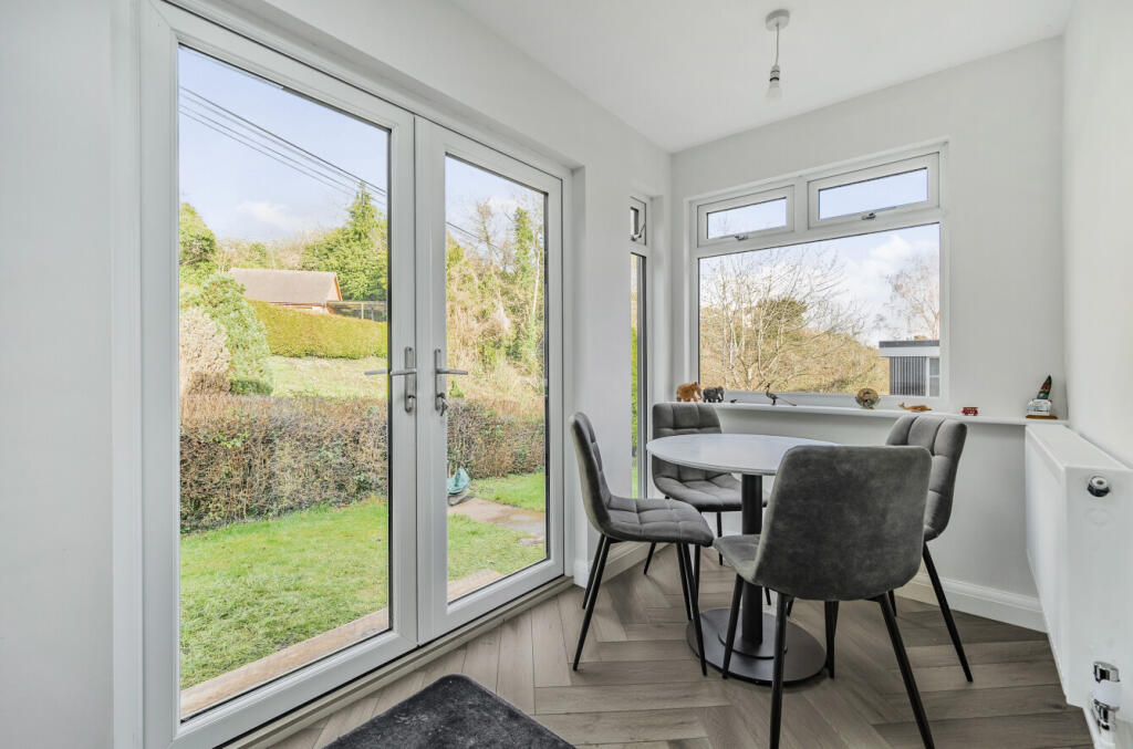 6787ad2742927-l-1228940 (4)