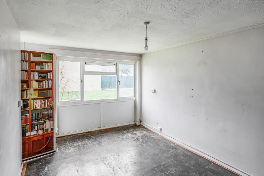 10 The Firs, Chippenham, Wiltshire, SN14 0PG