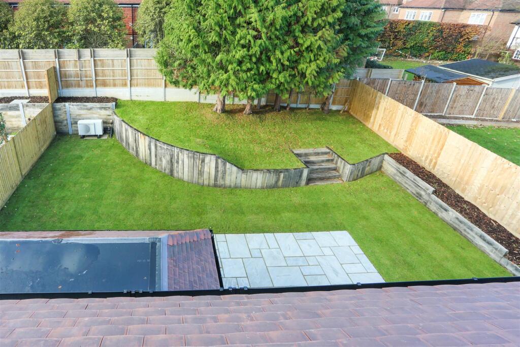 1578342896 - 5 Amberwood Grove -2.jpg