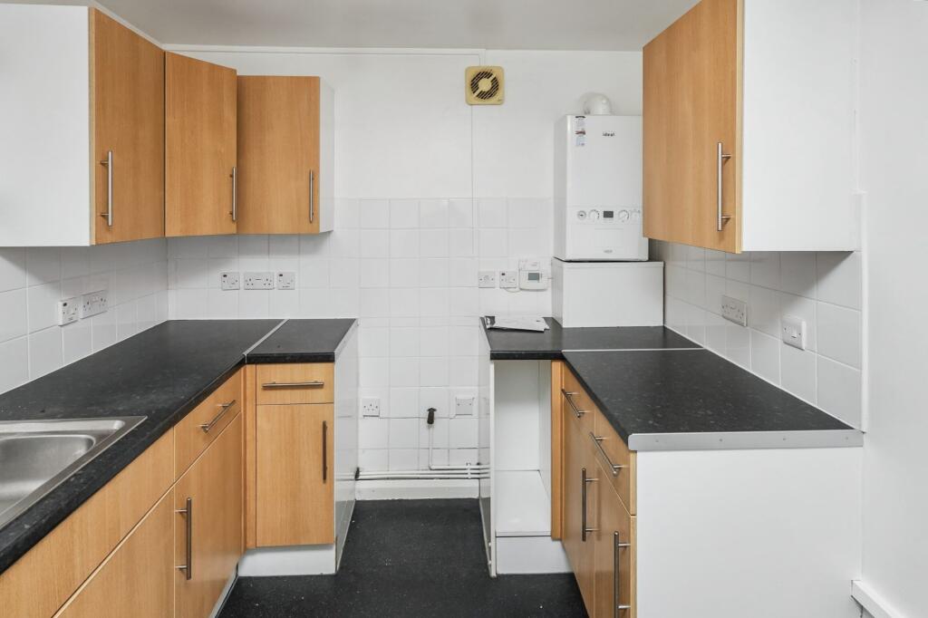 Ground Floor Flat, 37 St Stephen's Road, Bow, London E6 1AN