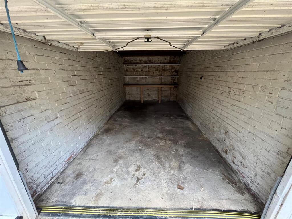Middle garage to rear of 74 Pembroke Road, Clifton