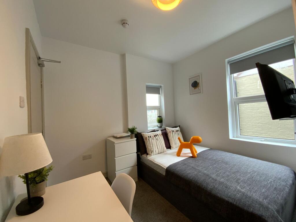 Ensuite Bedroom 5