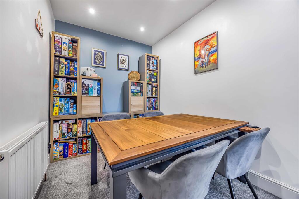 8 Wallington Road, Copnor-Small-PorticoMarketing-S