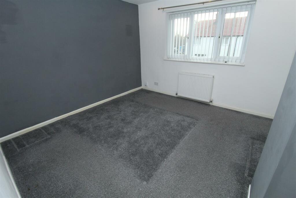 Bed1.JPG