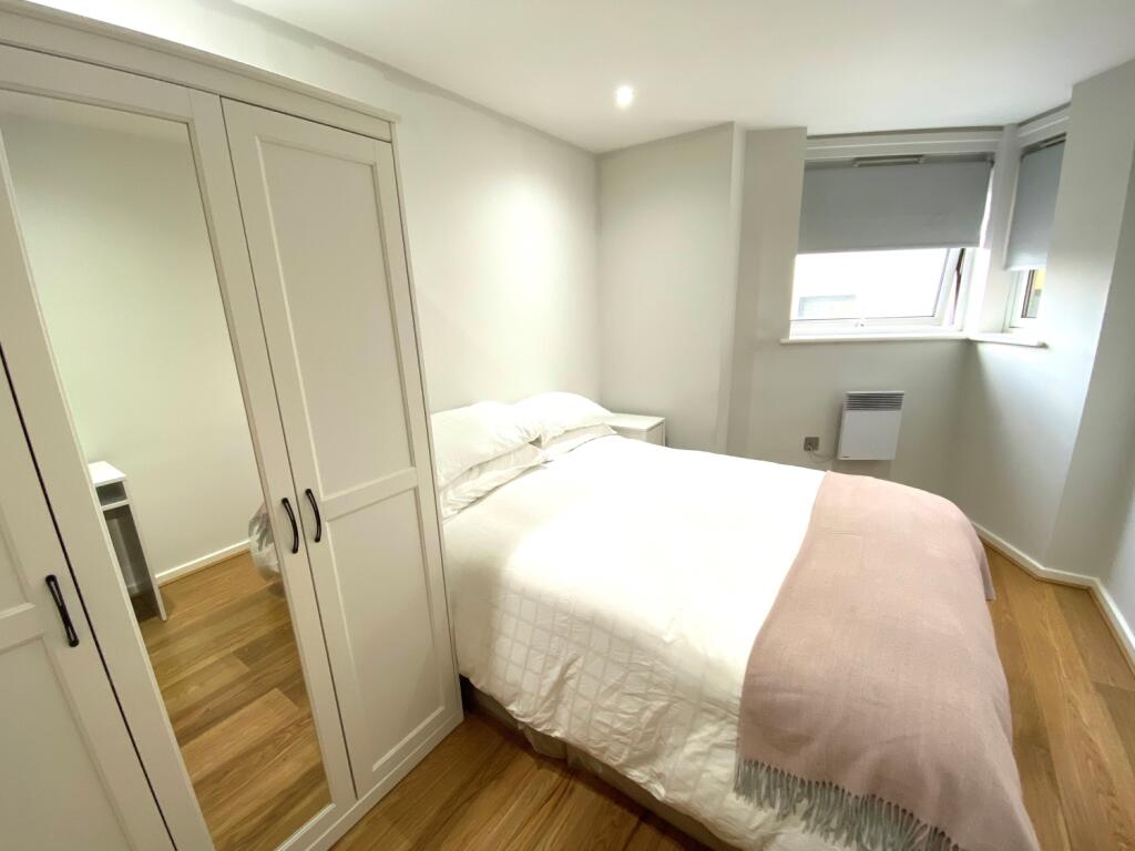 SH16 Bed2