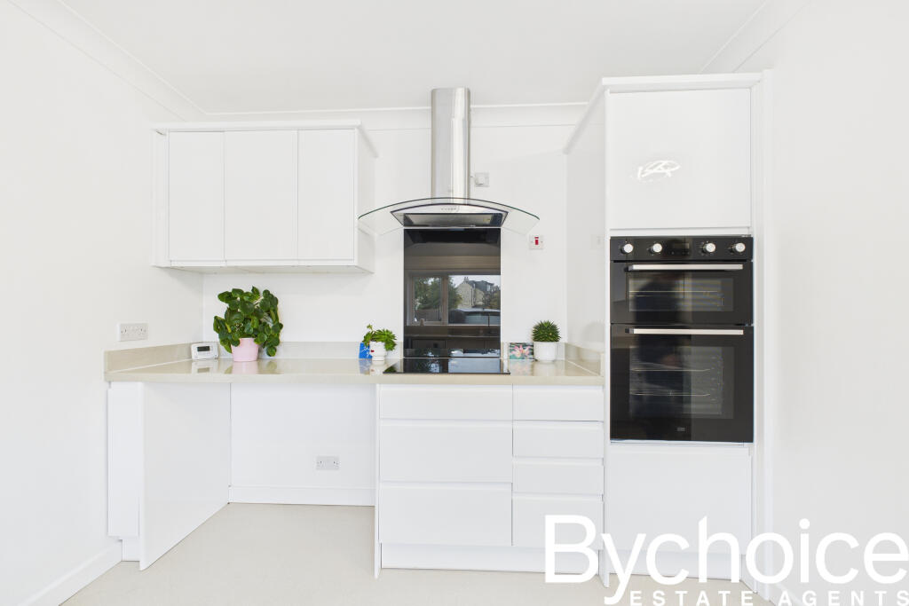 CAM05454G0-PR0060-STILL013