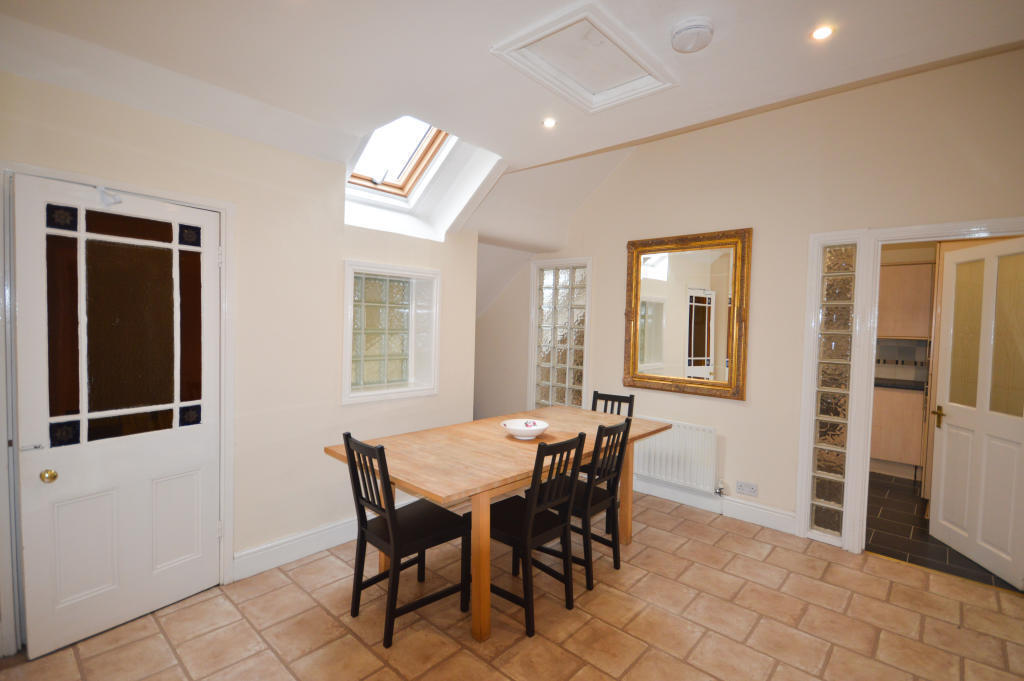 129O Dining Room