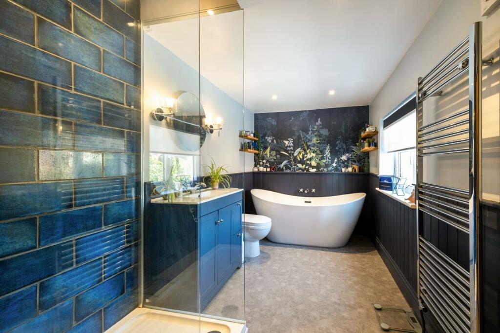 3 Out Risbygate-35.JPG