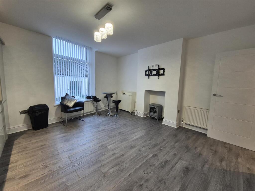 Open Plan Lounge/Kitchen