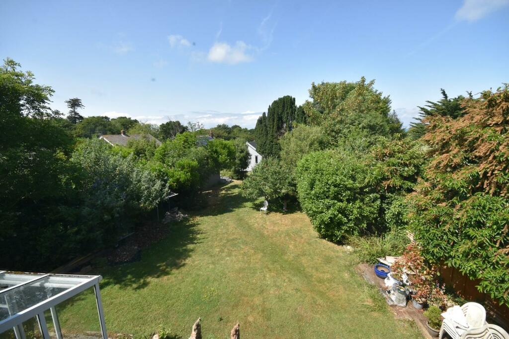 Gardens (from 1st floor).JPG