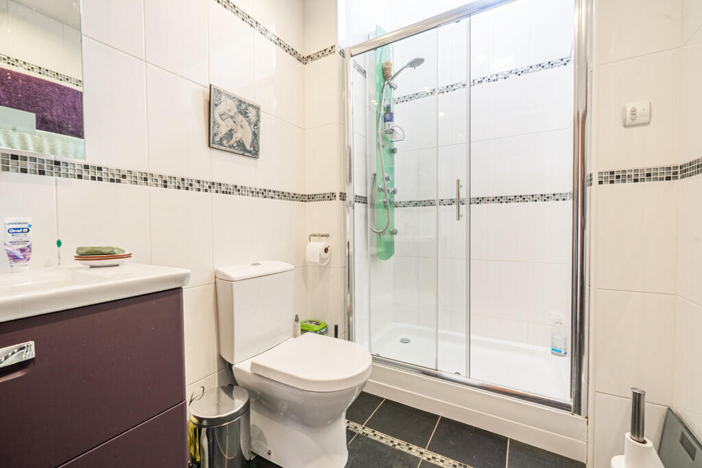 En-Suite Shower R...