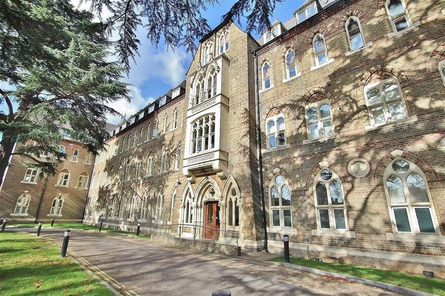 Borough Road, Isleworth, London, TW7