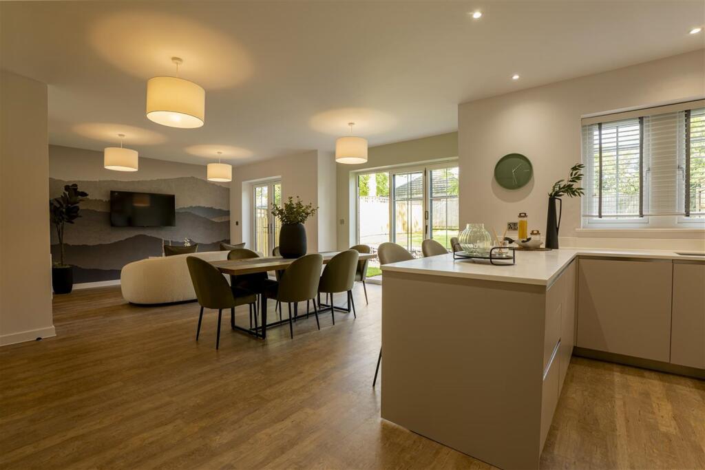 Open Plan Kitchen/Di