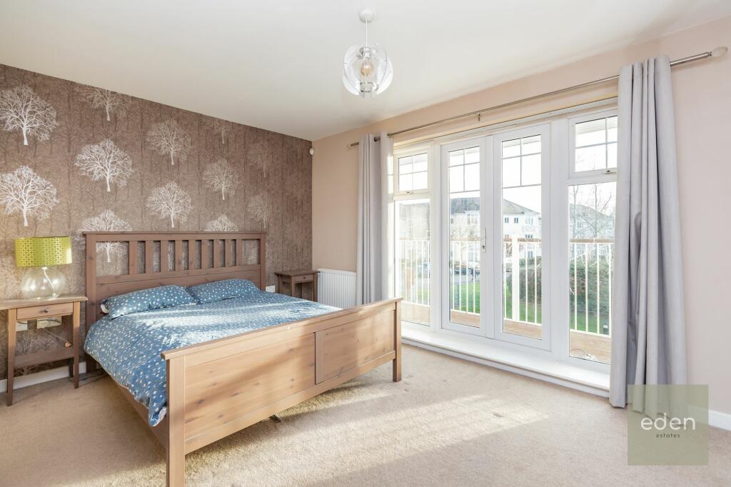 BEDROOM WITH BALCONY