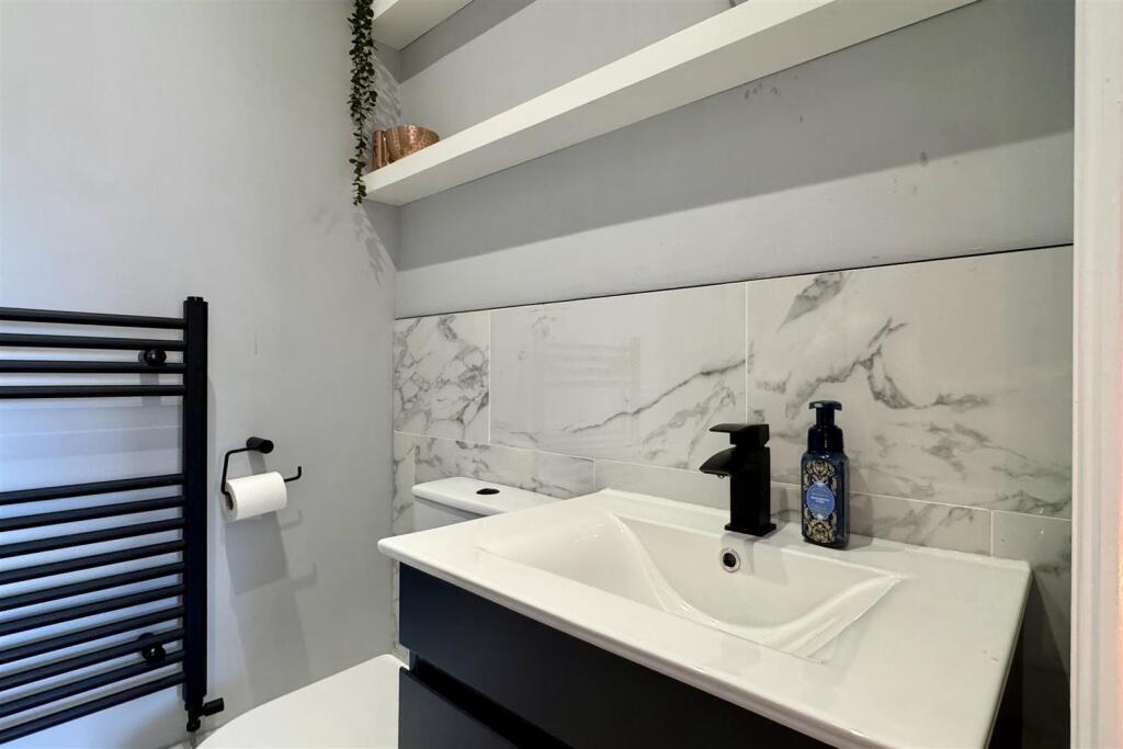 Ensuite Shower Room