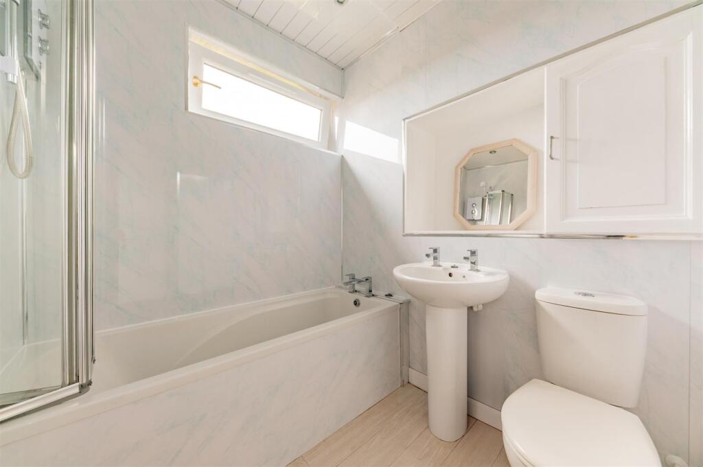 Flat 11 3 Nursery Road BF-12.JPG