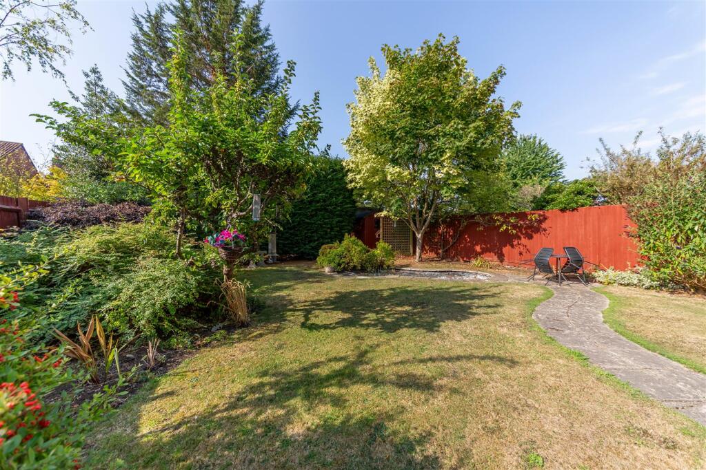 Holmes Grove (15).jpg