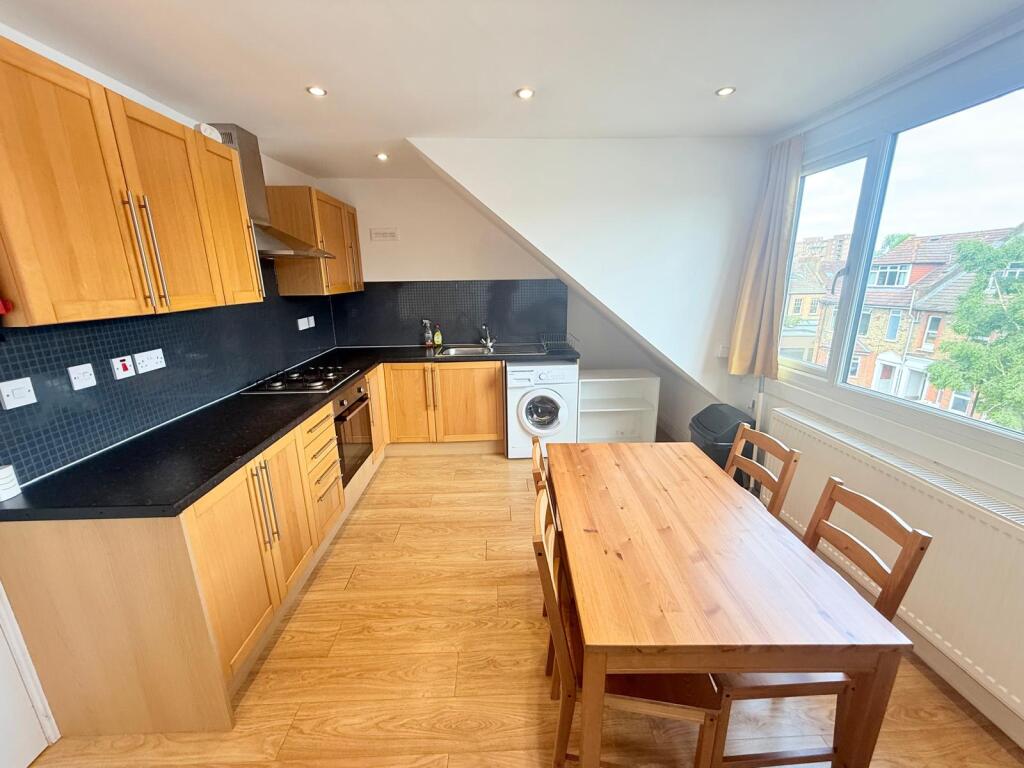 Open plan Kitchen &amp; Lounge