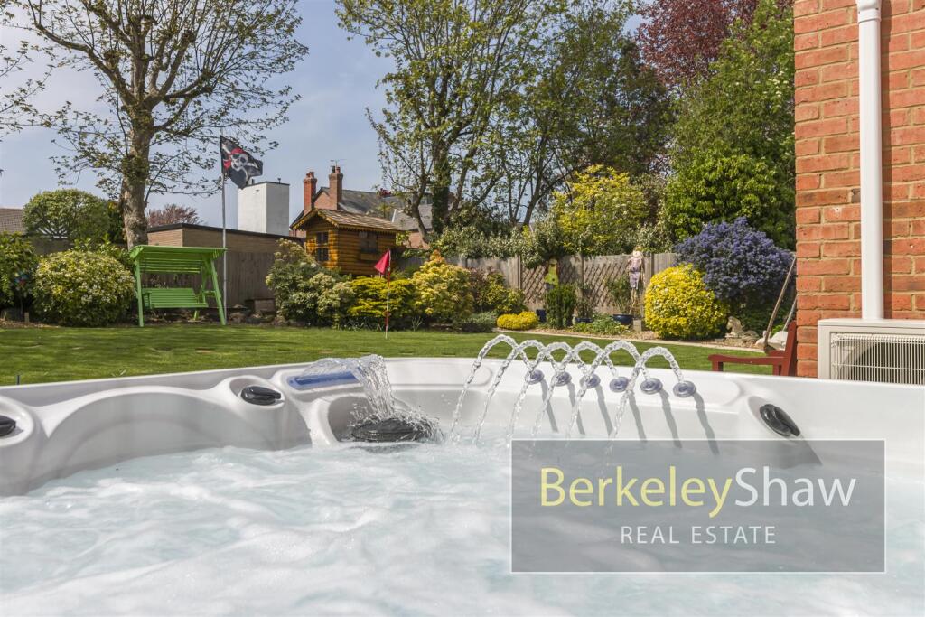 2 Mayfield Court Victoria Road Formby L377JL 025.j