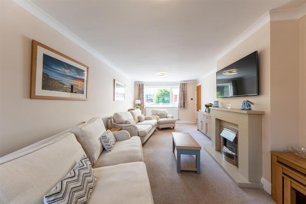 16 The Burrows-009.JPG