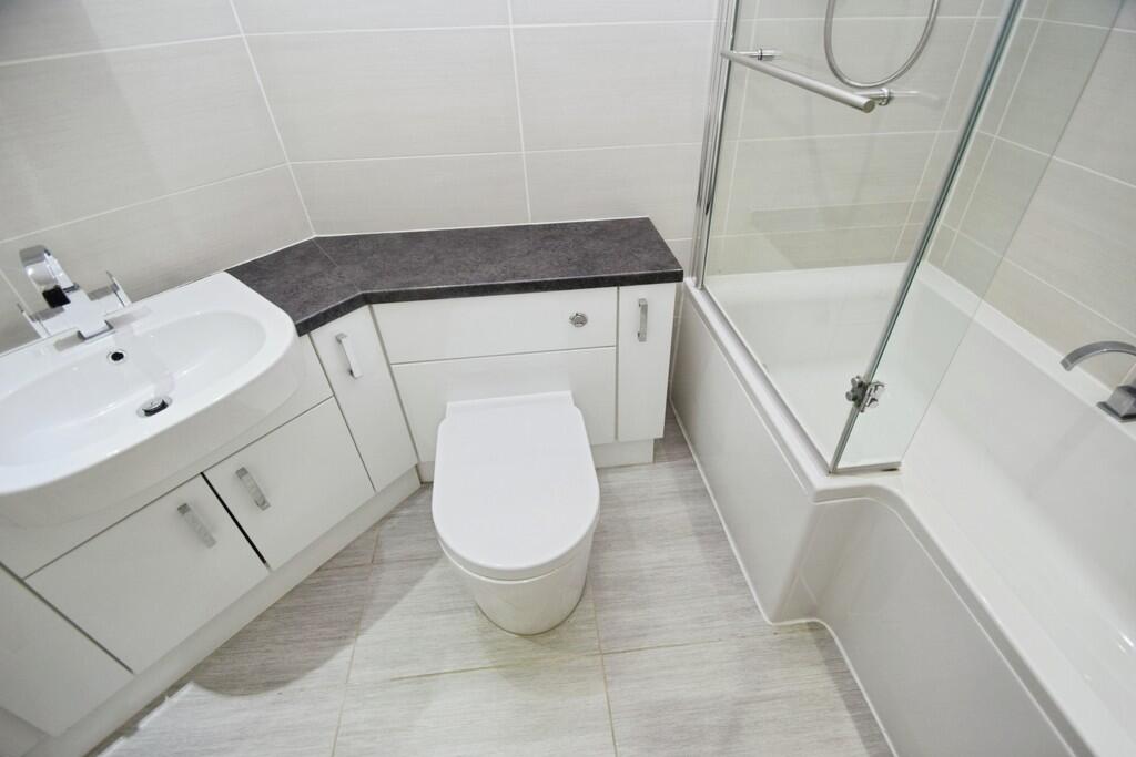 f58feeca-Bathroom