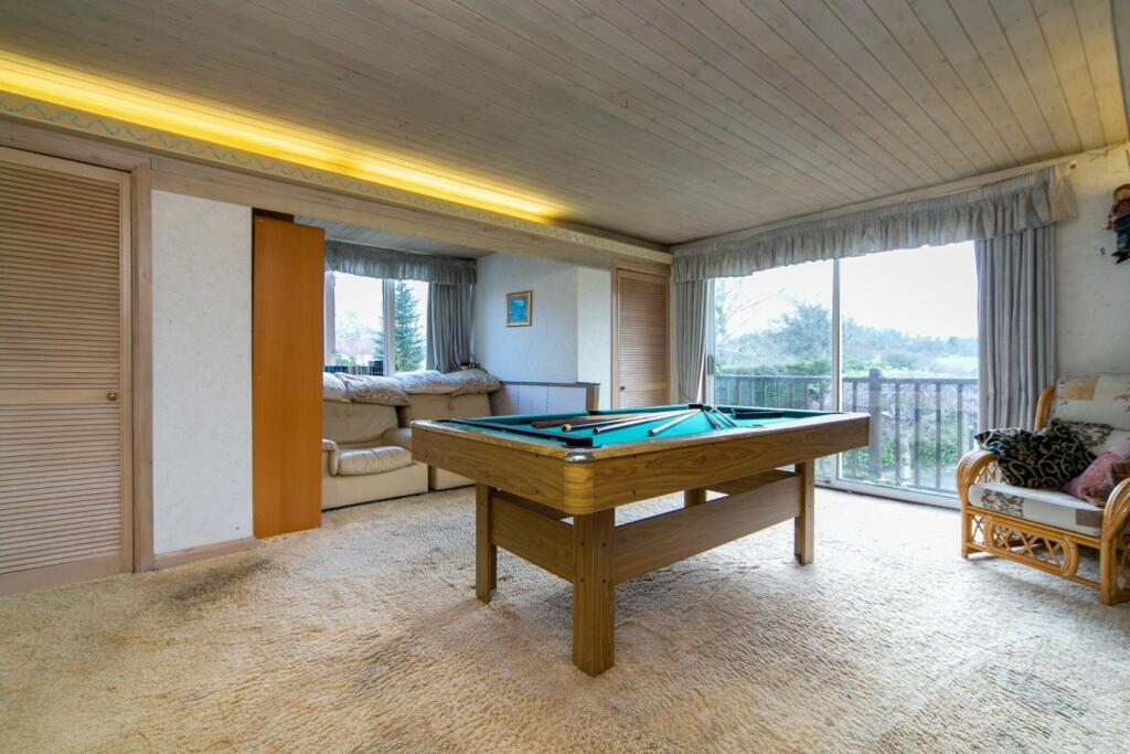 Bedroom 5/Games Room