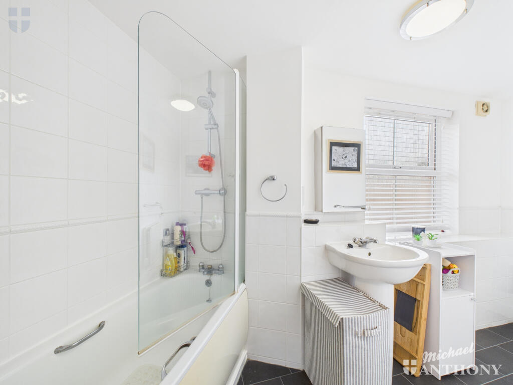 CAM03218G0-PR0788-STILL003