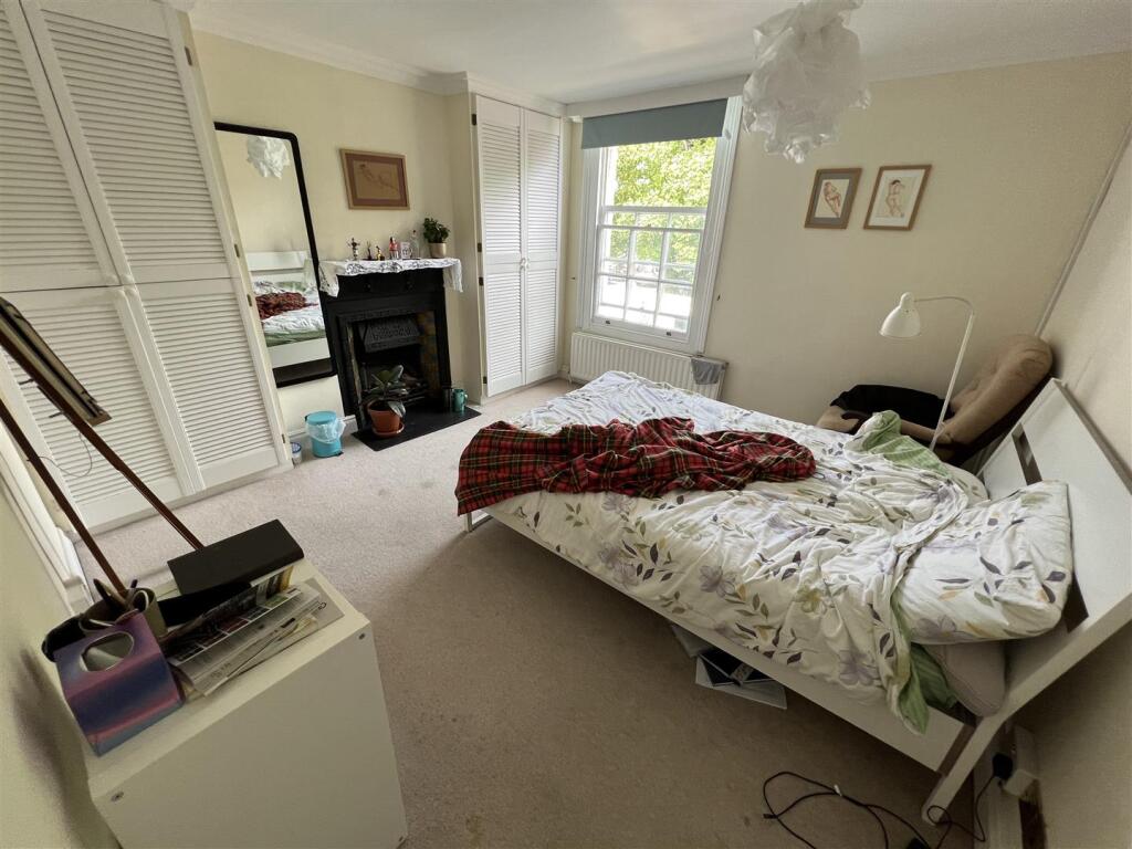 Bed1.jpeg