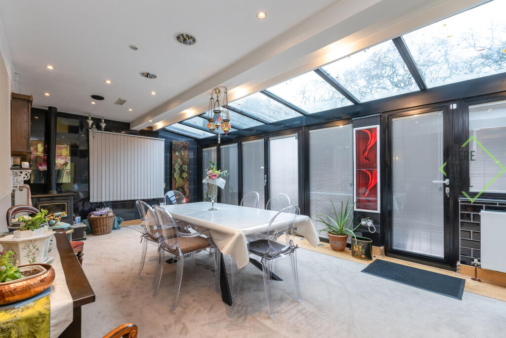 29 Oak Hill, Woodford Green, IG8 9NX-5