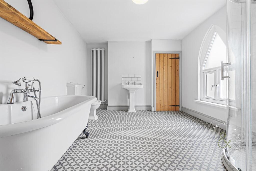 Anchor Street, Taffs Well (15).jpg