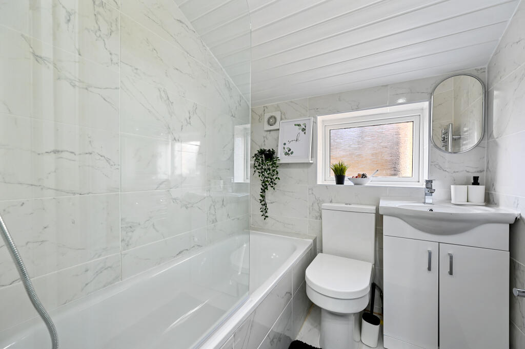 CS - 1 Clifton Road - Bathroom3 (1)