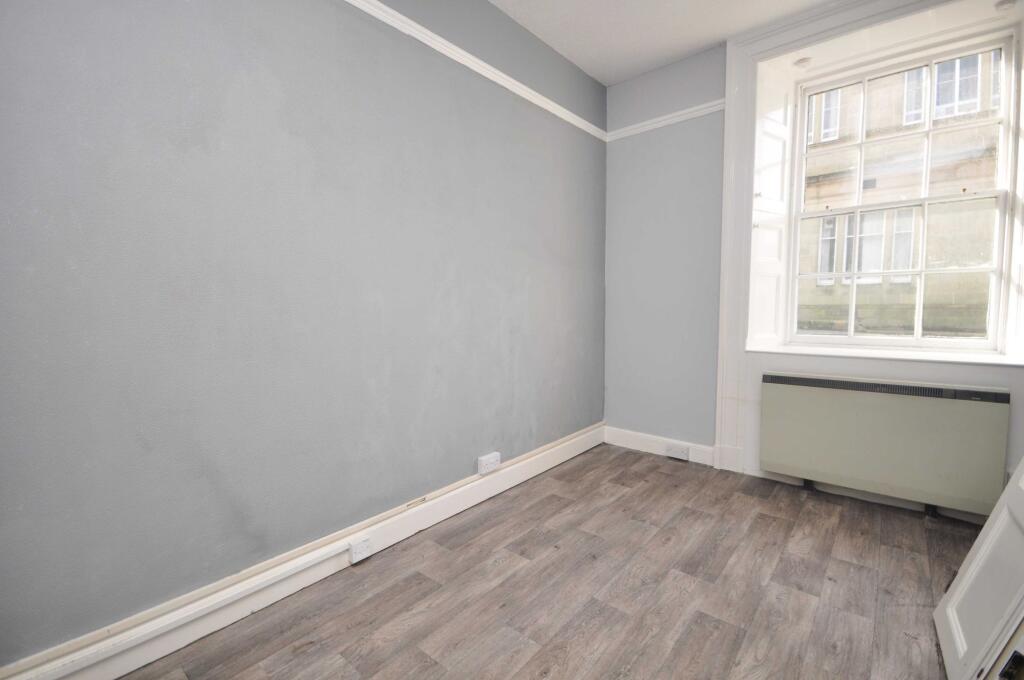 4 Offices