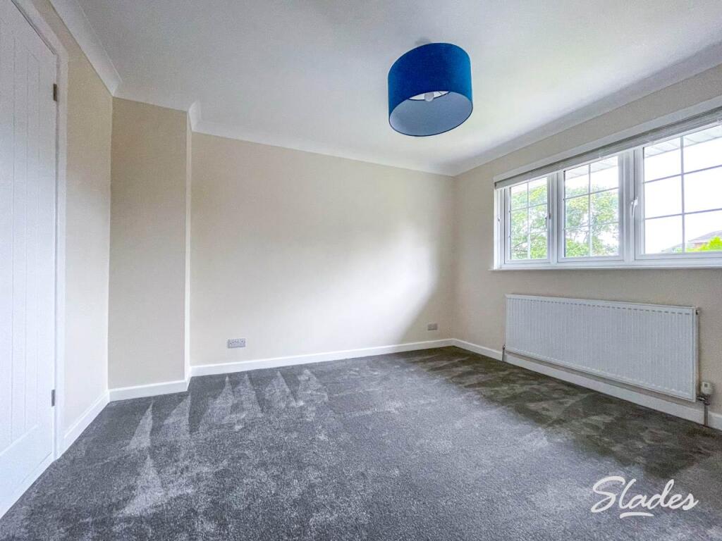 15 cam master bedroo