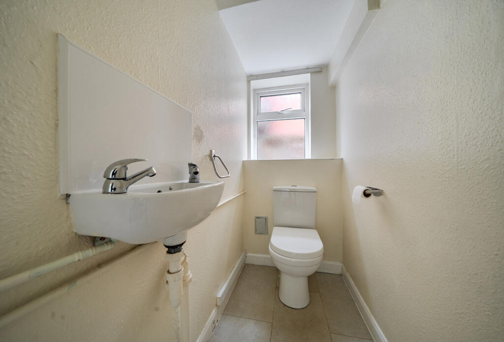 1381677-6-69149b8...