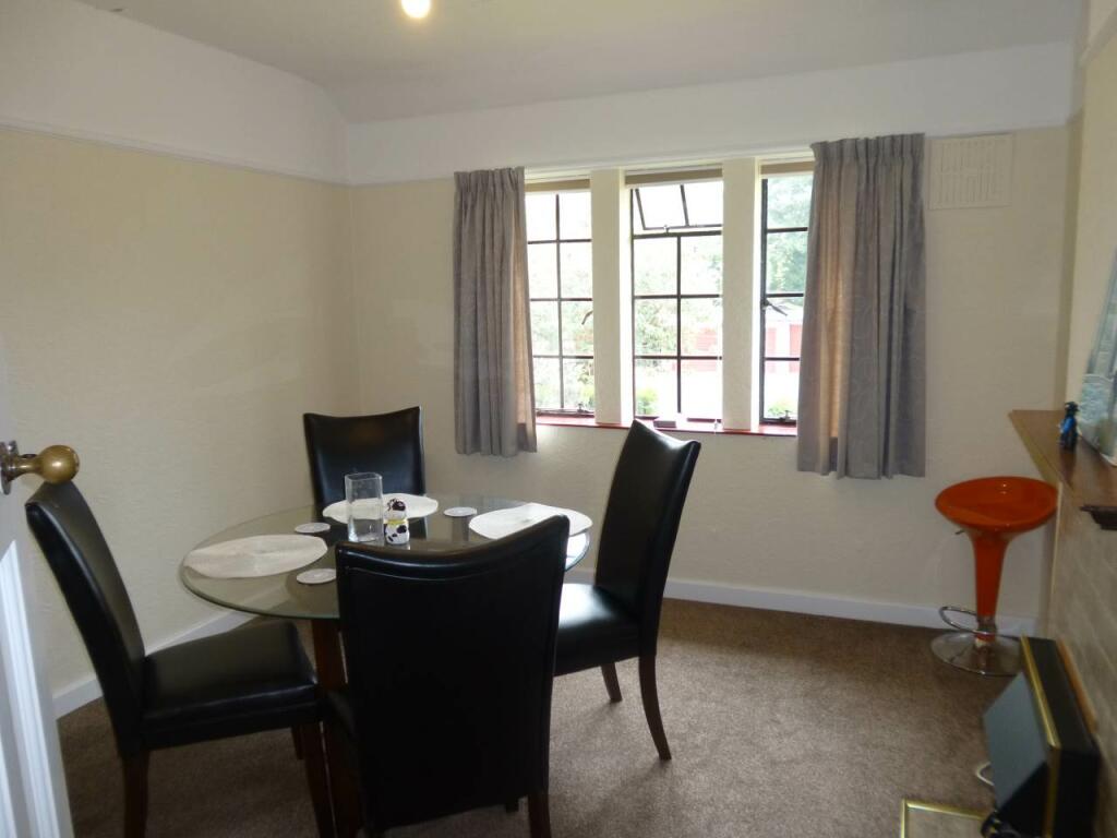 Dean Court 4 Dining 