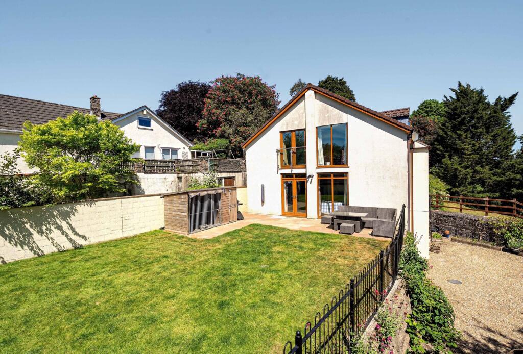 1294678-2-6825f1a...