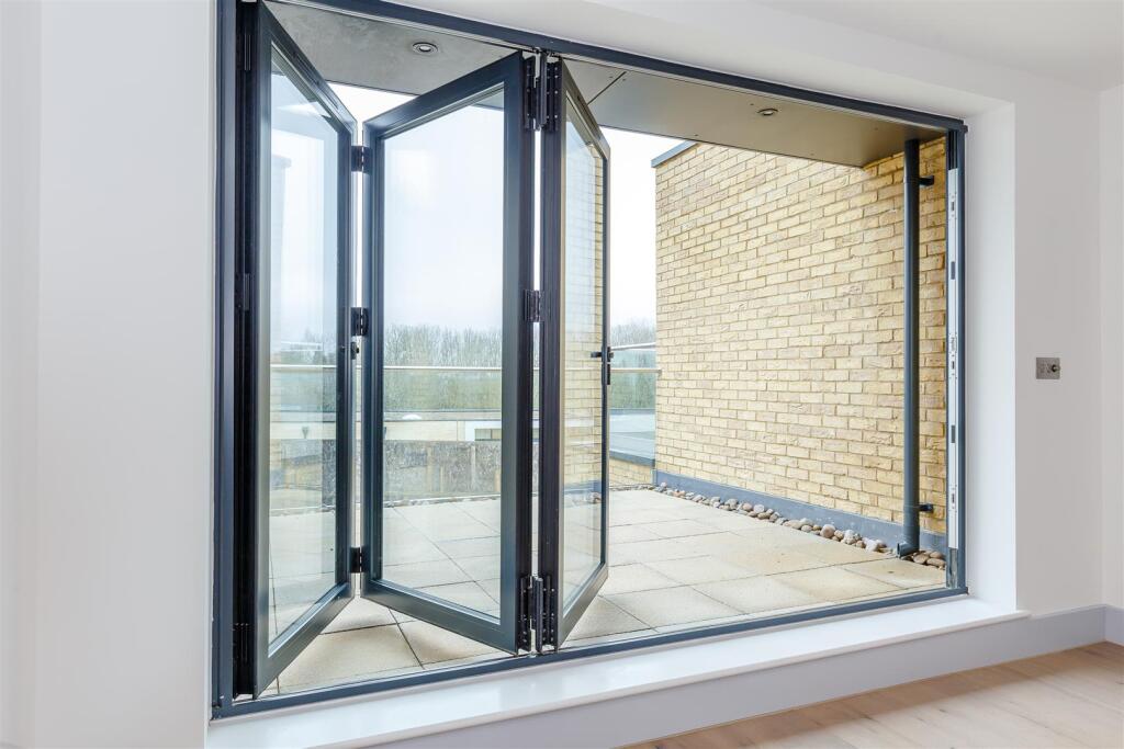 PRIVATE BALCONY Apartment 4.jpg