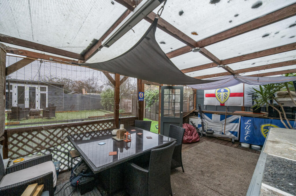 1383680-13-692da8...