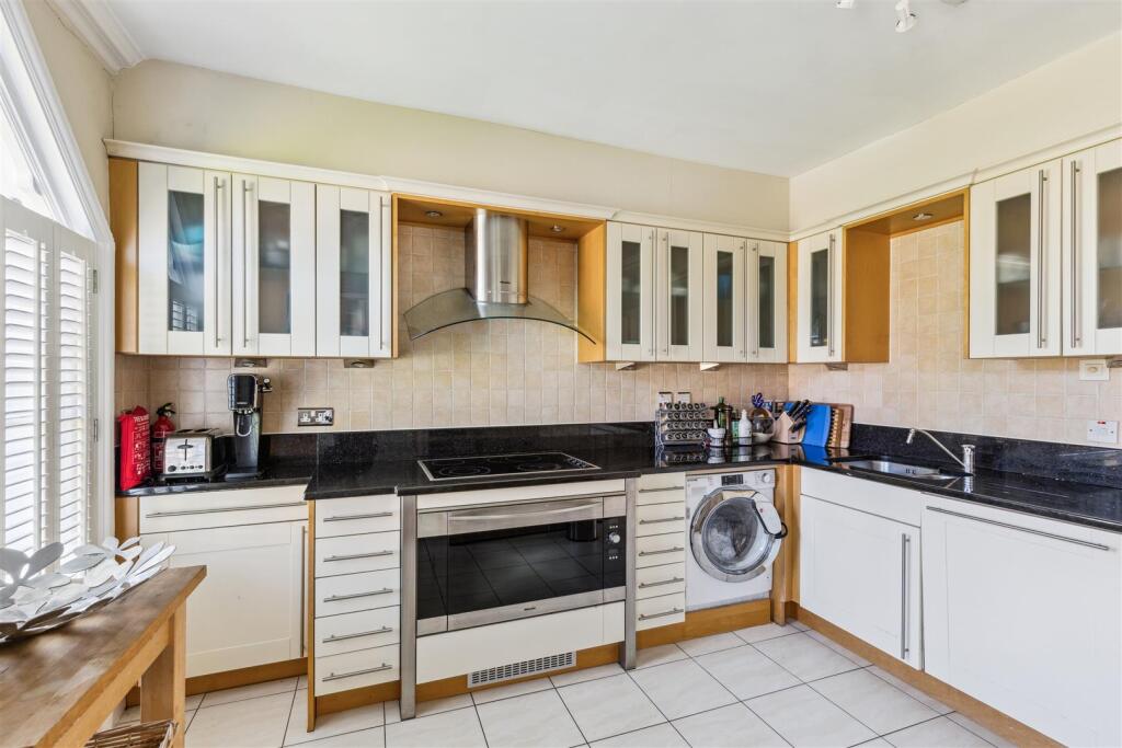 Oakbrook, W6 - FOR SALE