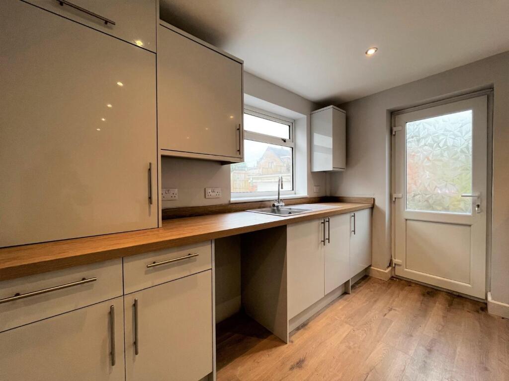 Kitchen 03.jpg