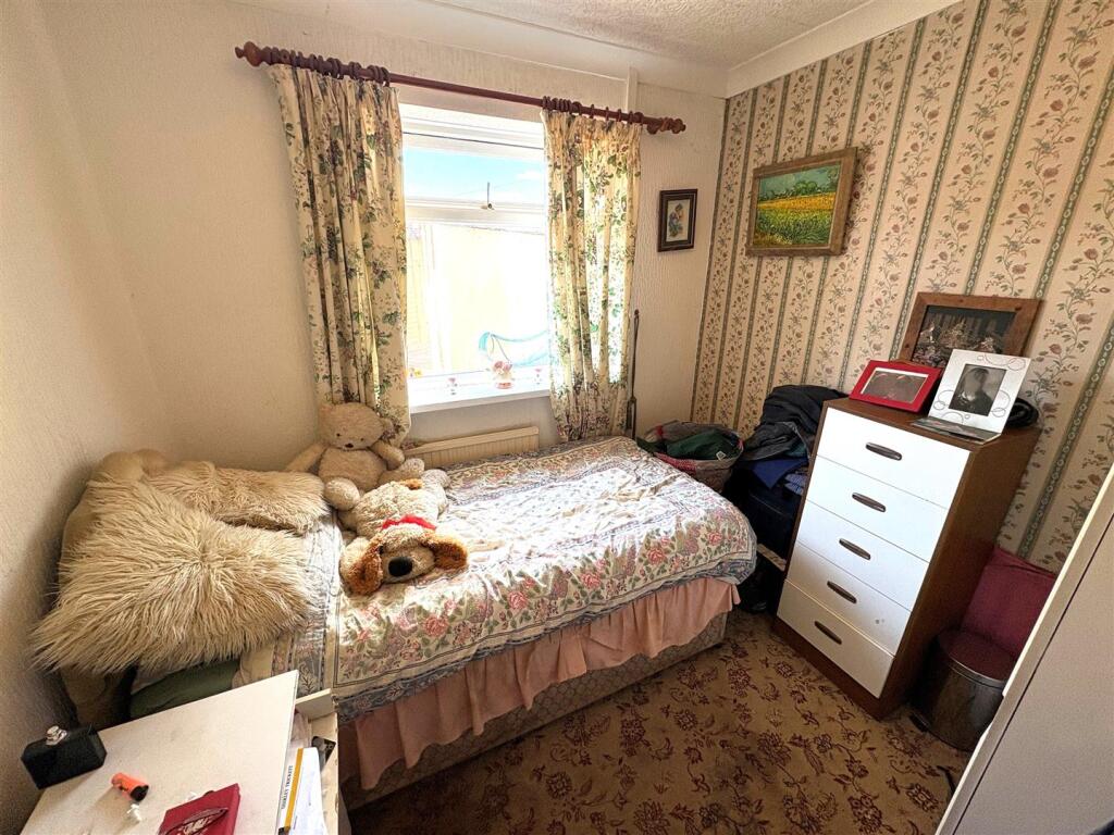 Bedroom 3a.jpg