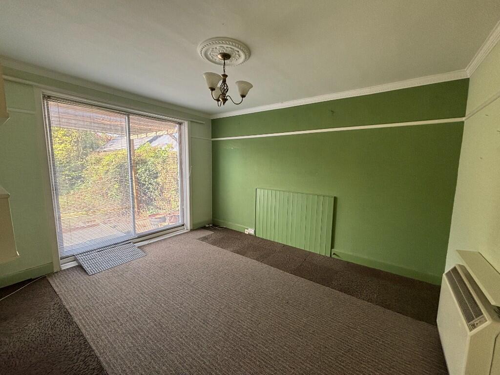 Rear Facing Lounge