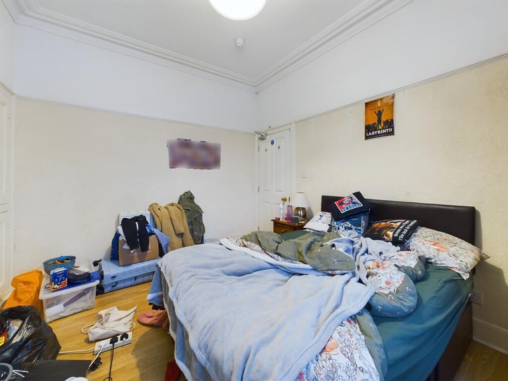 CAM03974G0-PR0061...