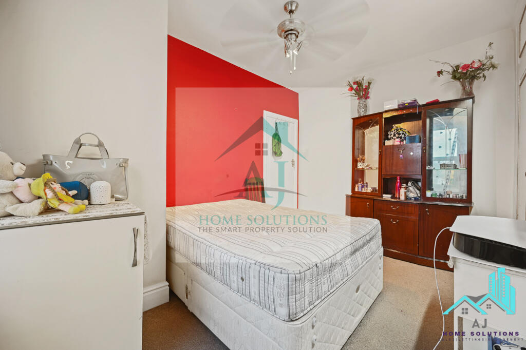 RCAJsolutions- 51 wargrave road -  bedroom 3 (1)