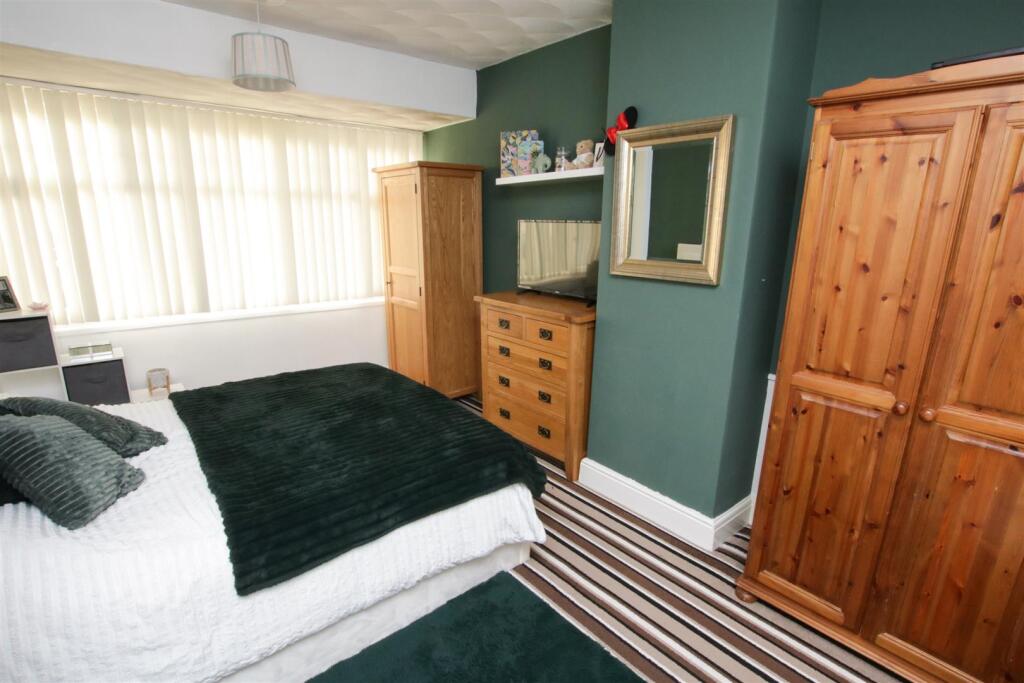 BEDROOM 1 FRONT