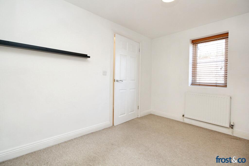 Bedroom 2 (2)
