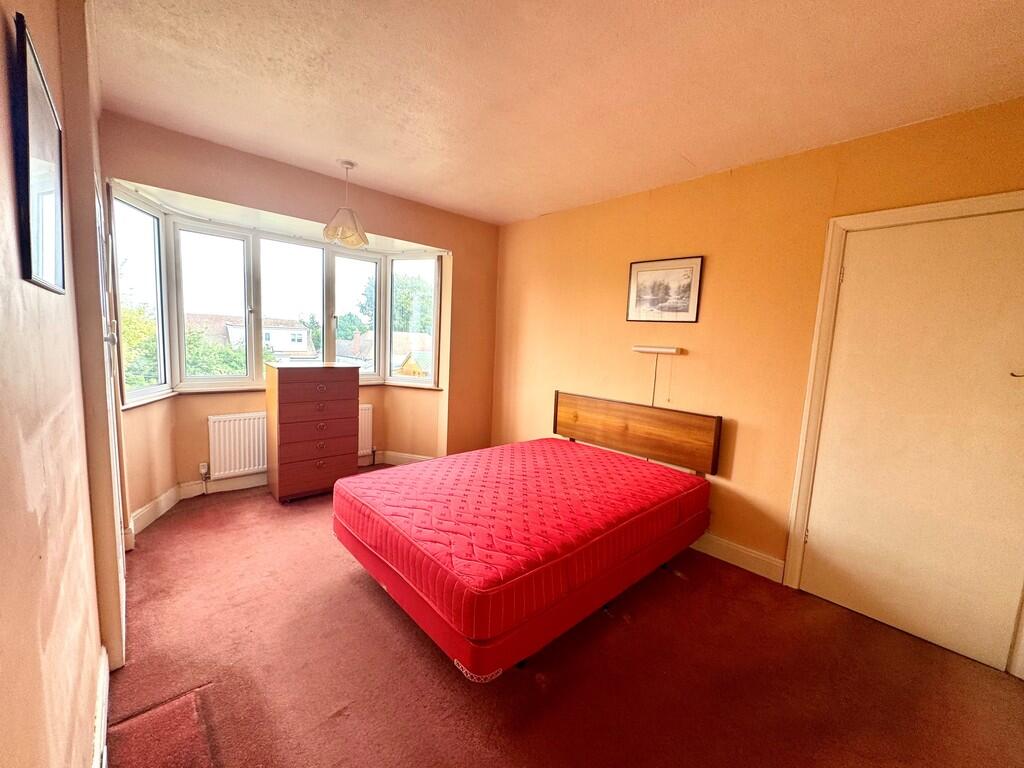 19 Glastonbury Ch...
