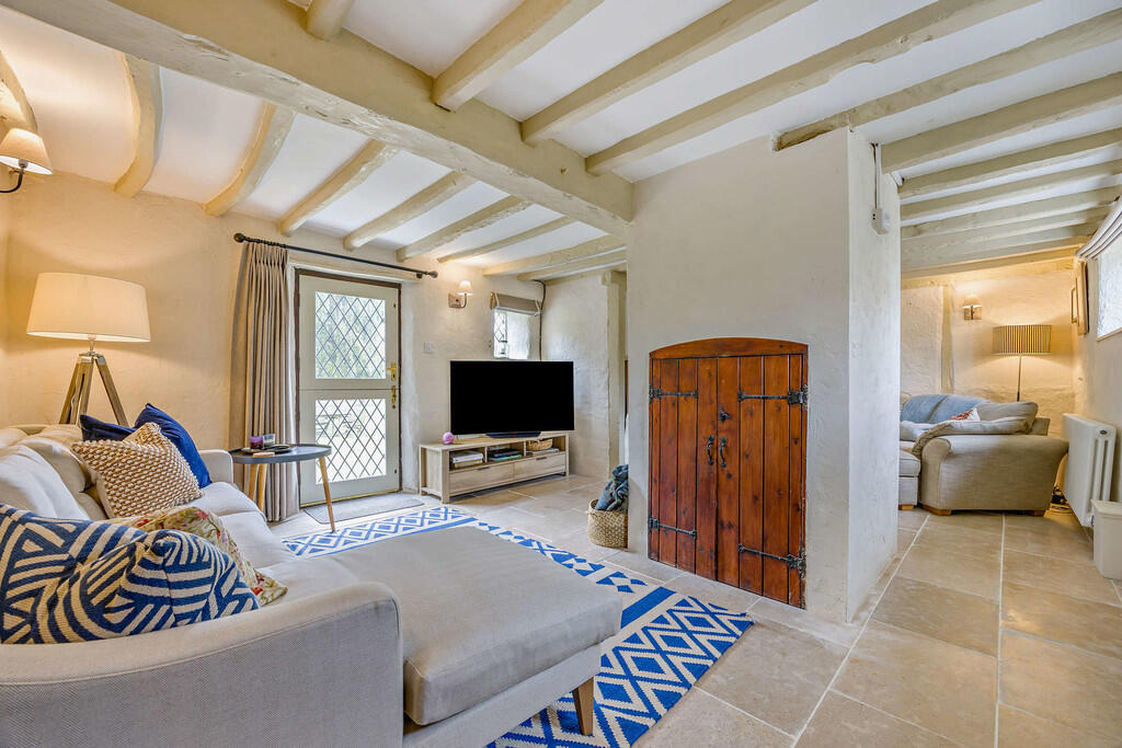 8649775-interior0...