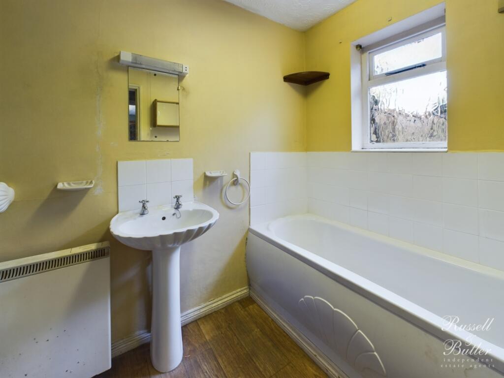 CAM01995G0-PR0218-STILL005